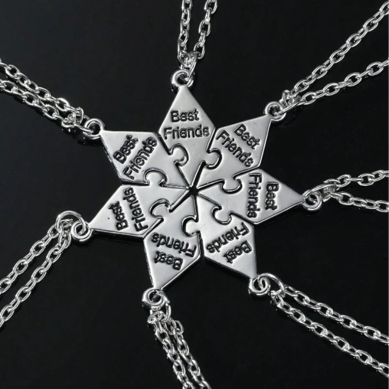 Engraved "Best Friends" Creative Joint Friendship Necklace - Gifts for Kids