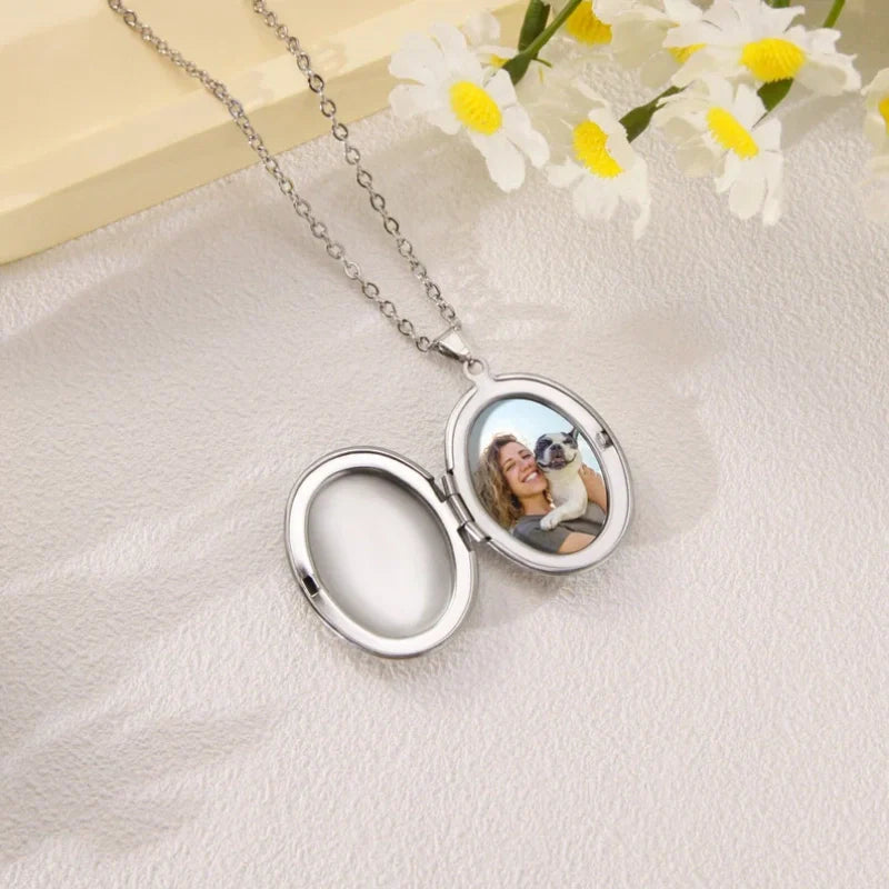Personalized Engraved Locket Necklace with Photo