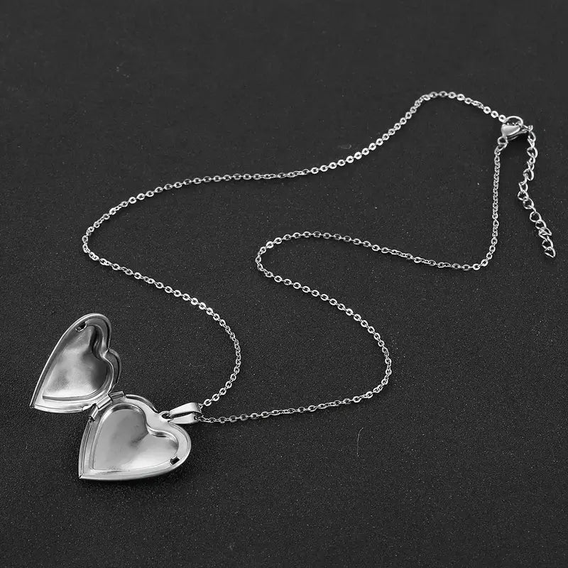 Personalized Heart-Shaped Photo Necklace - Mother's Day Gifts