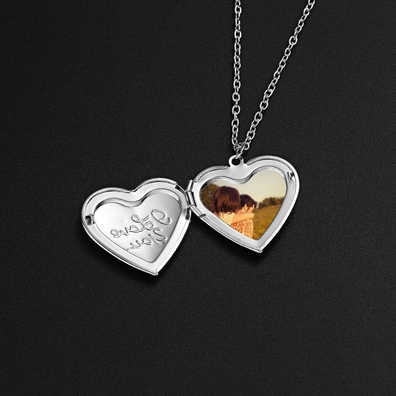Personalized Heart-Shaped Photo Cut Necklace - Mother's Day Gifts