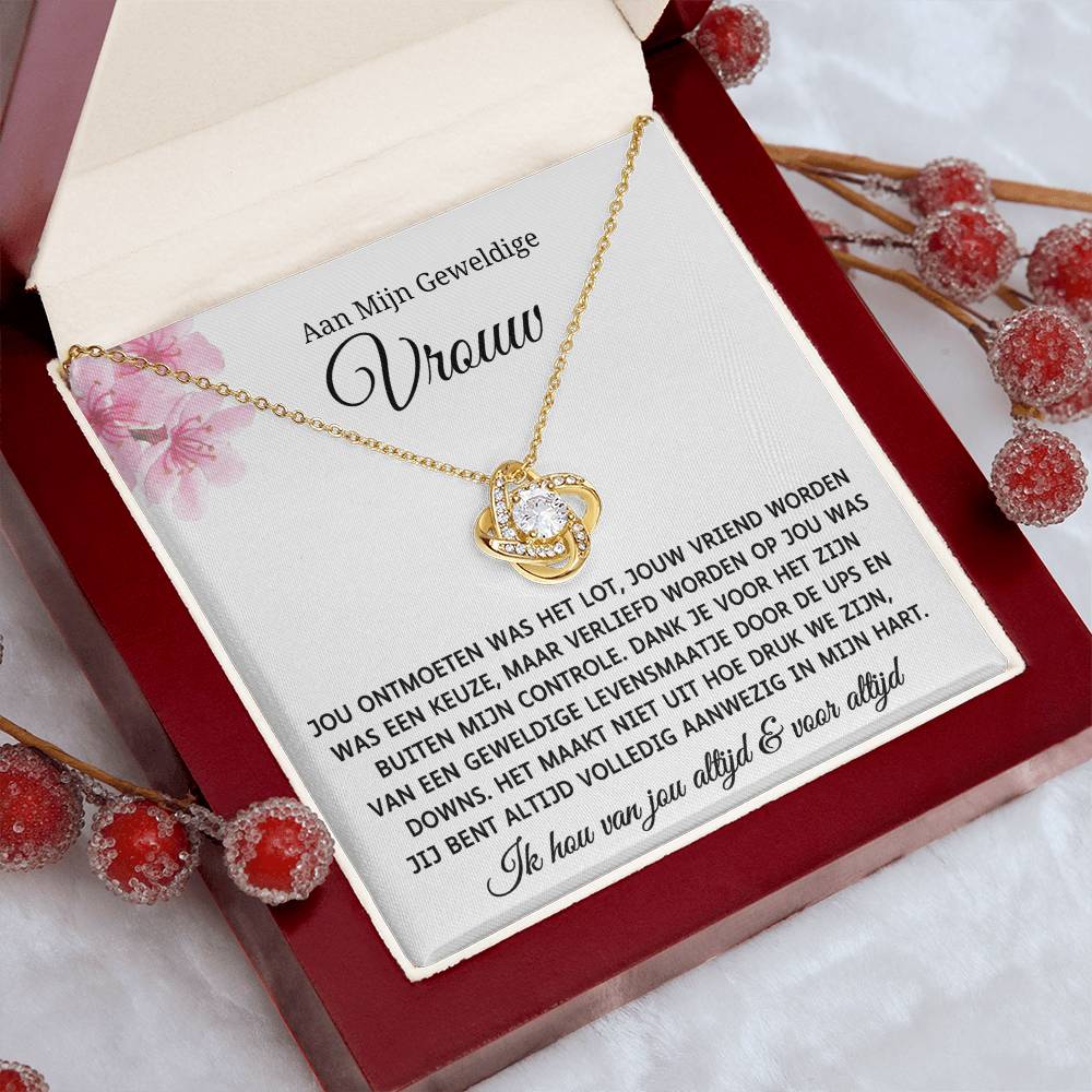 To My Amazing Wife - You Are Always Fully Present in My Heart - Love Knot Necklace